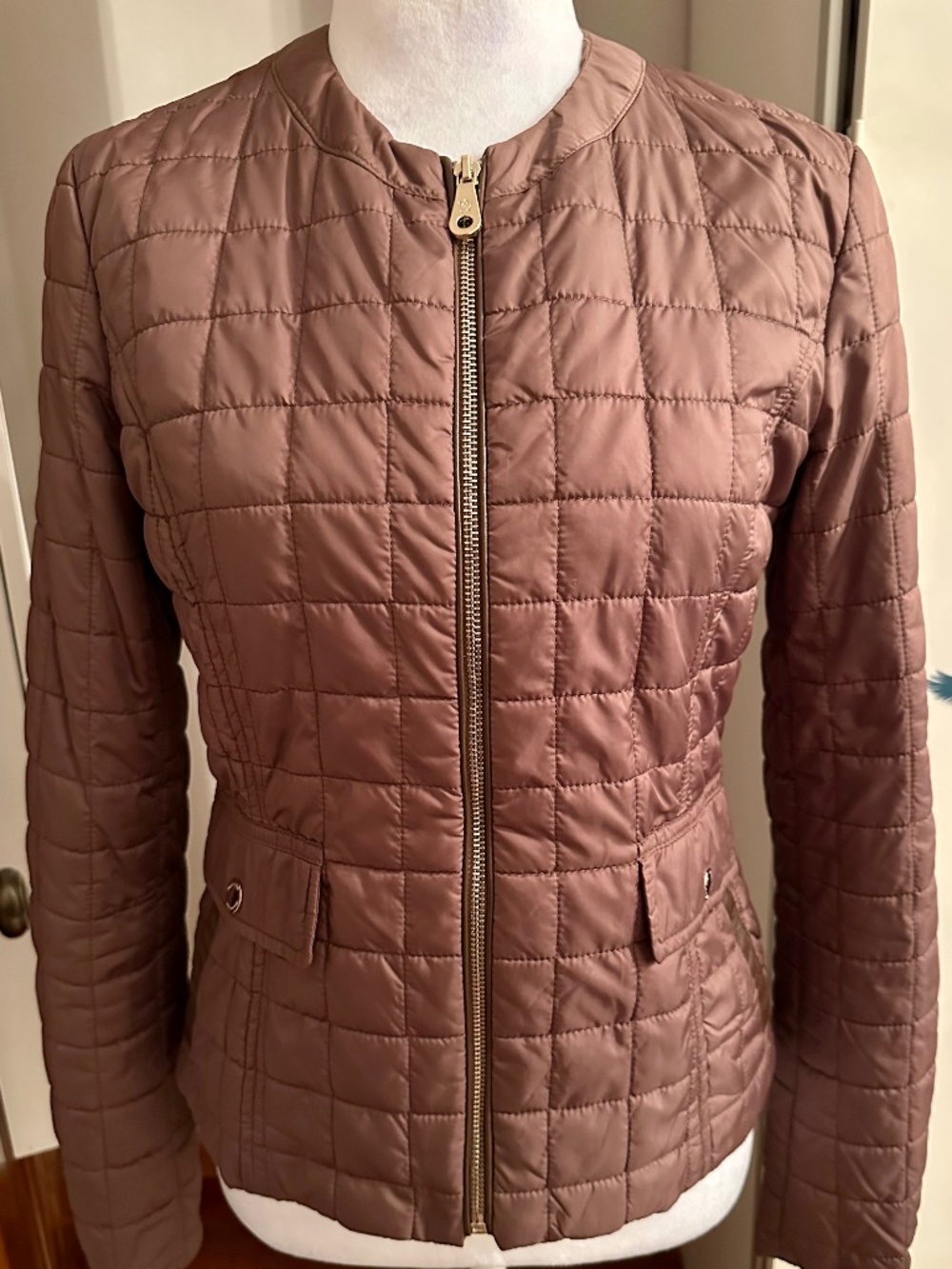 Massimo Dutti Brown short quilted jacket with gold zipper and pockets, size S #